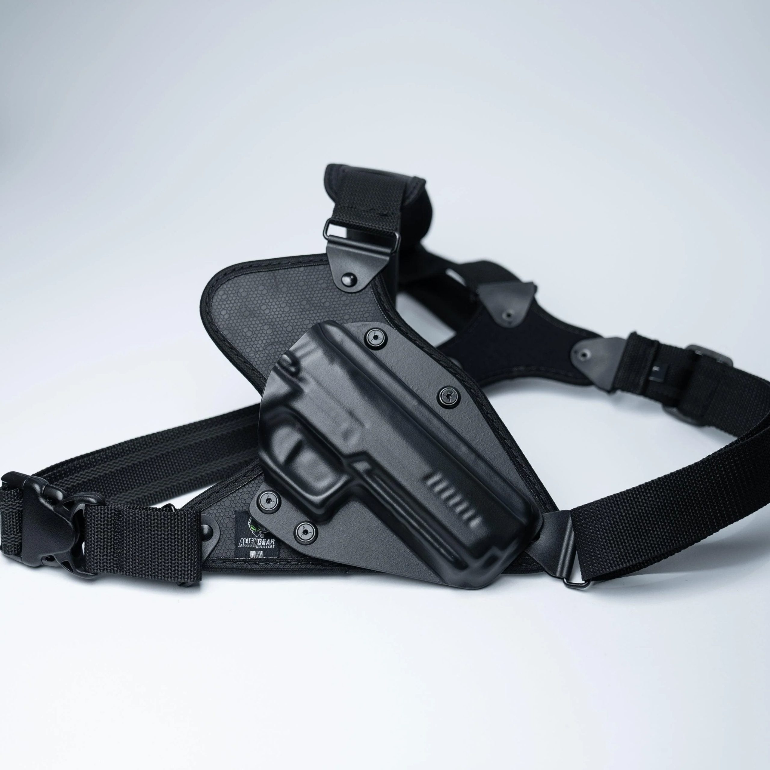 Alien Gear Cloak Chest Holster fo S&W M&P Shield Performance Center 9mm/.40 cal 3.1 inch barrel