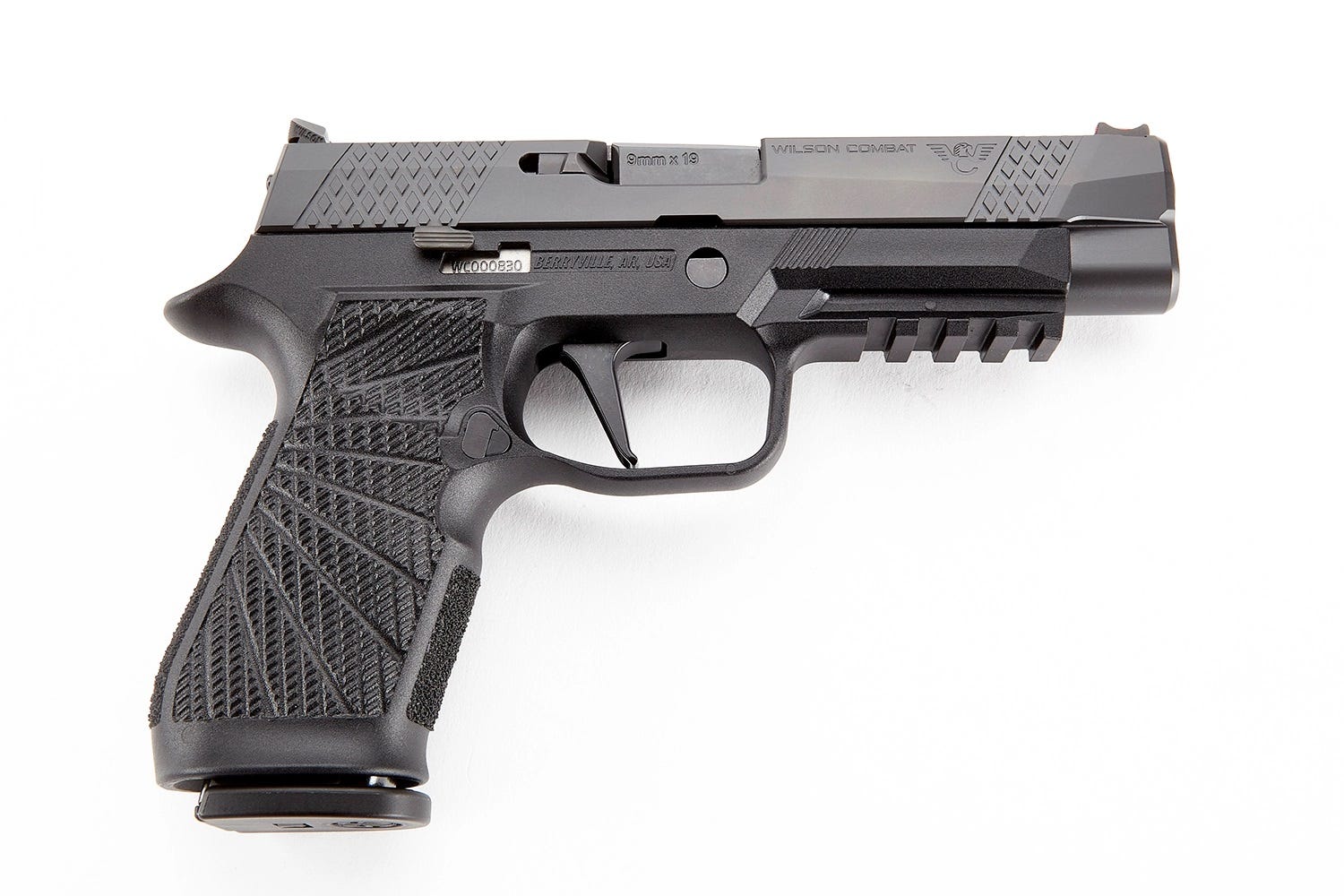 Wilson Combat WCP320 9mm 4.7" Barrel 17-Rounds Fiber Optic Front Sight - Image 2
